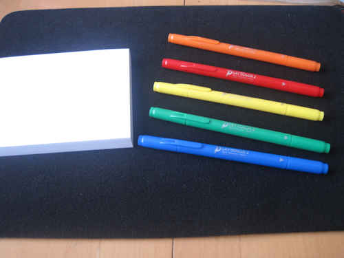 ５色のペンから選んだ色を当てるマジック