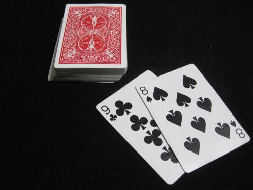 ２枚の黒いカード
